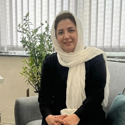 بنفشه احمدی